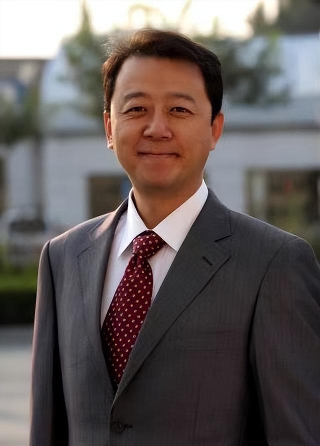 重庆队主教练辞职传闻缠身，球队面临变革的简单介绍