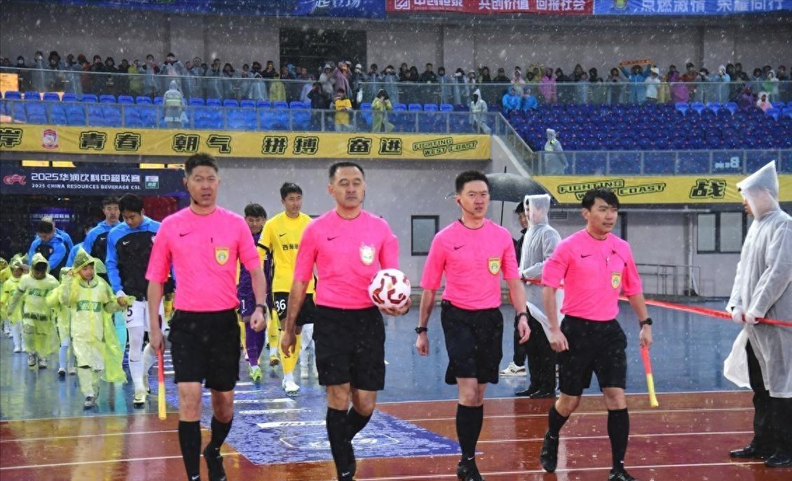 包含亚琛主场力克不伦瑞克，斩获新赛季首场胜利的词条