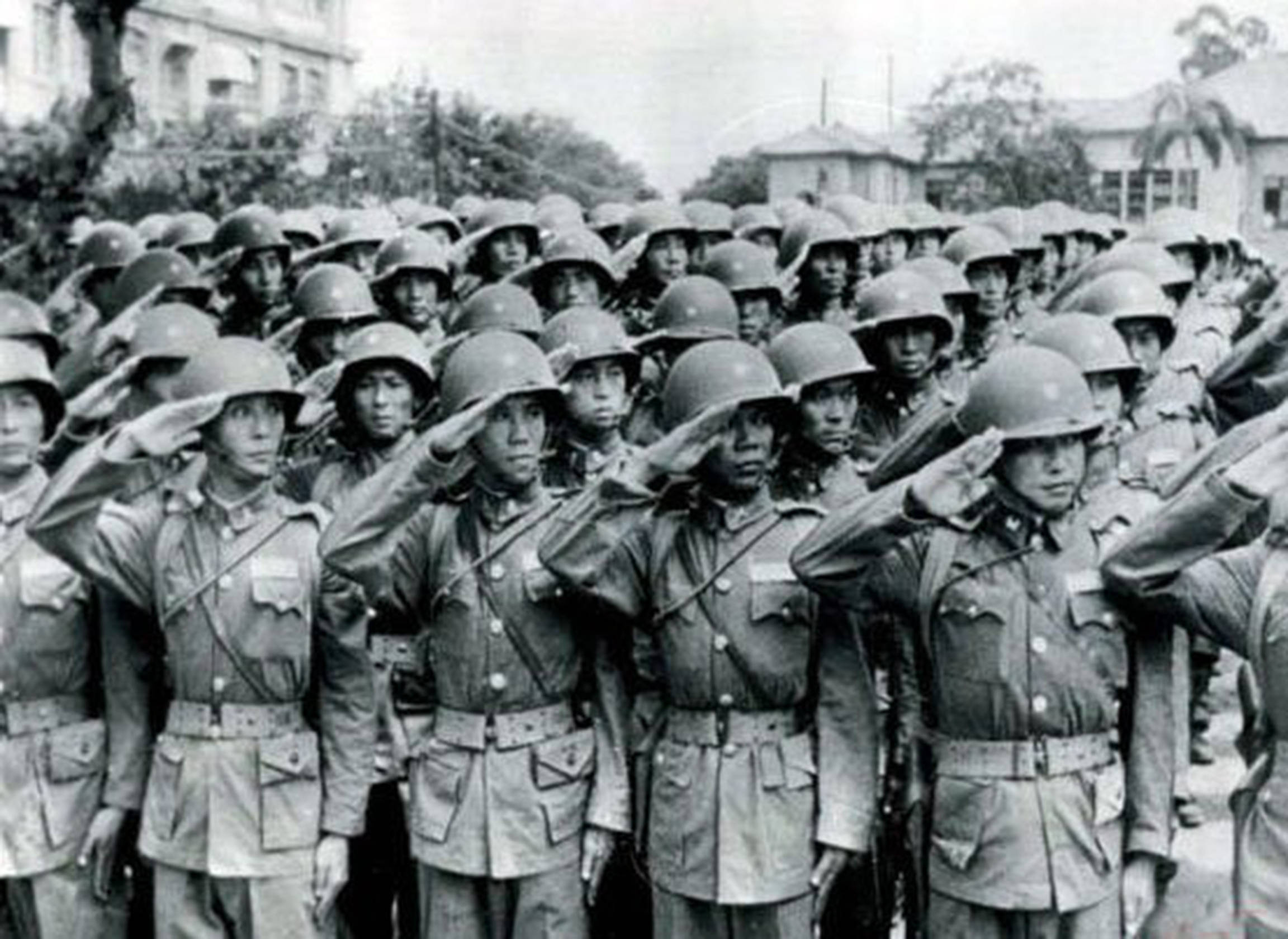 关于圣埃蒂安攻破里尔，取得胜利双方实力相当的信息