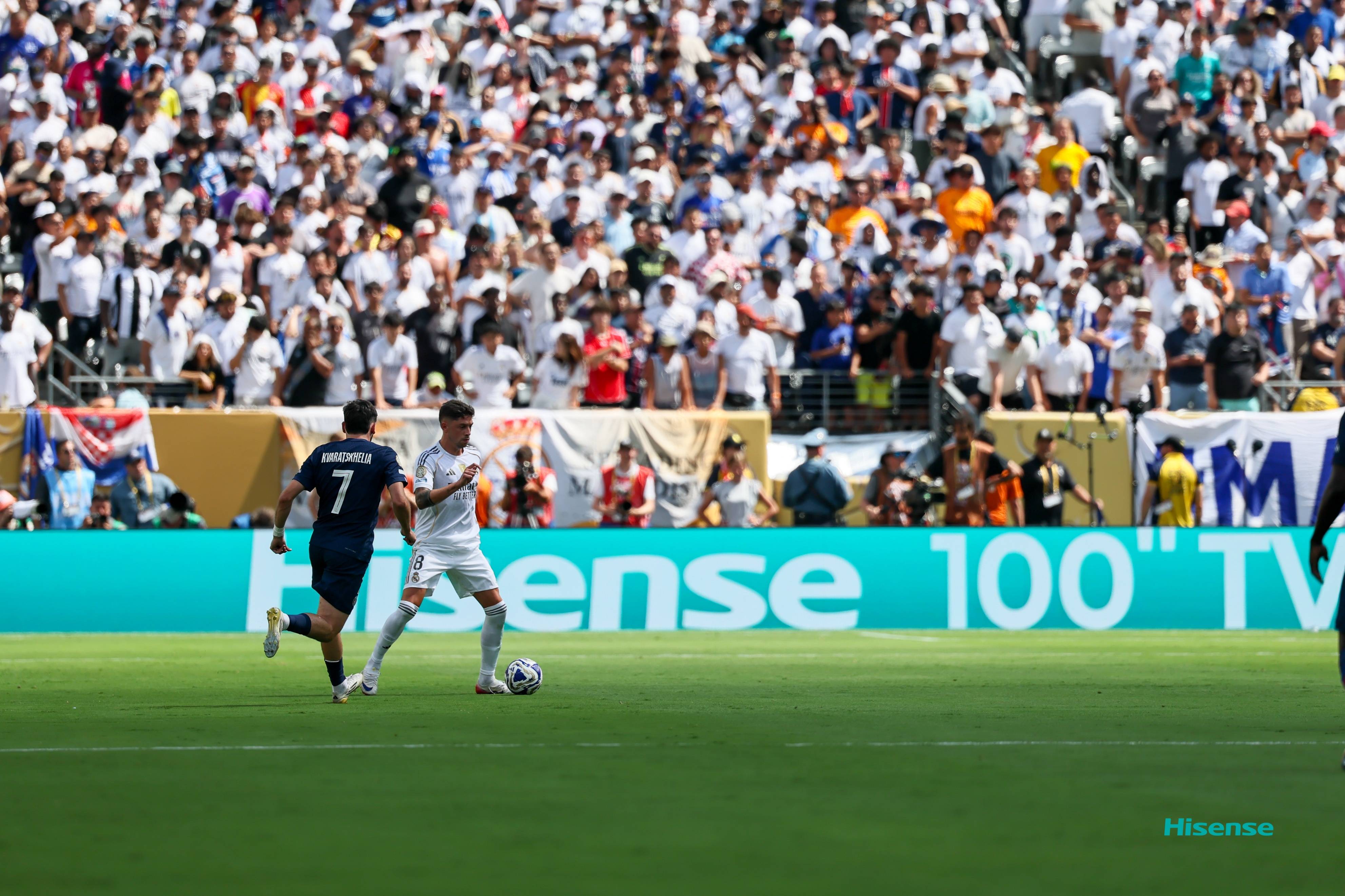 包含罗马做客挑战皇马，巅峰对决即将上演的词条