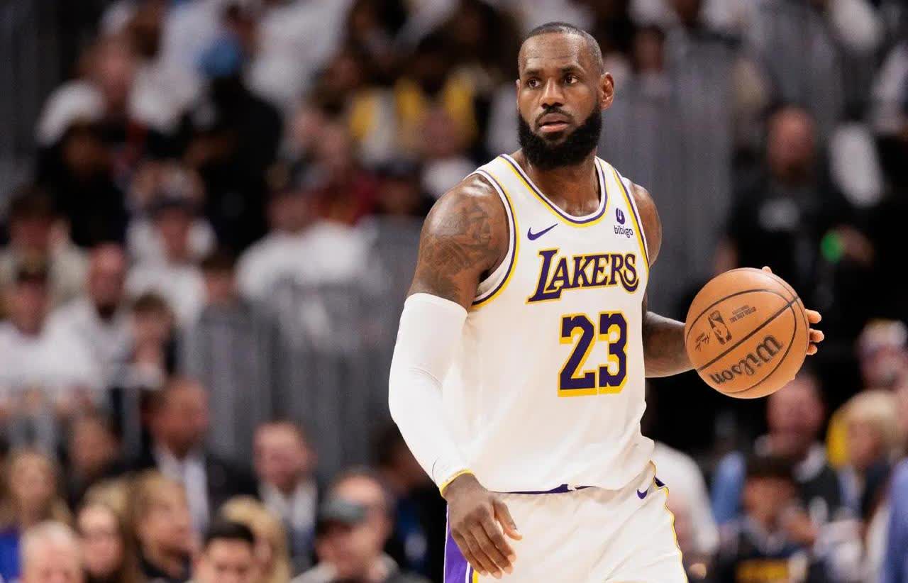 九游体育平台-湖人老将发挥不俗，为球队贡献关键得分