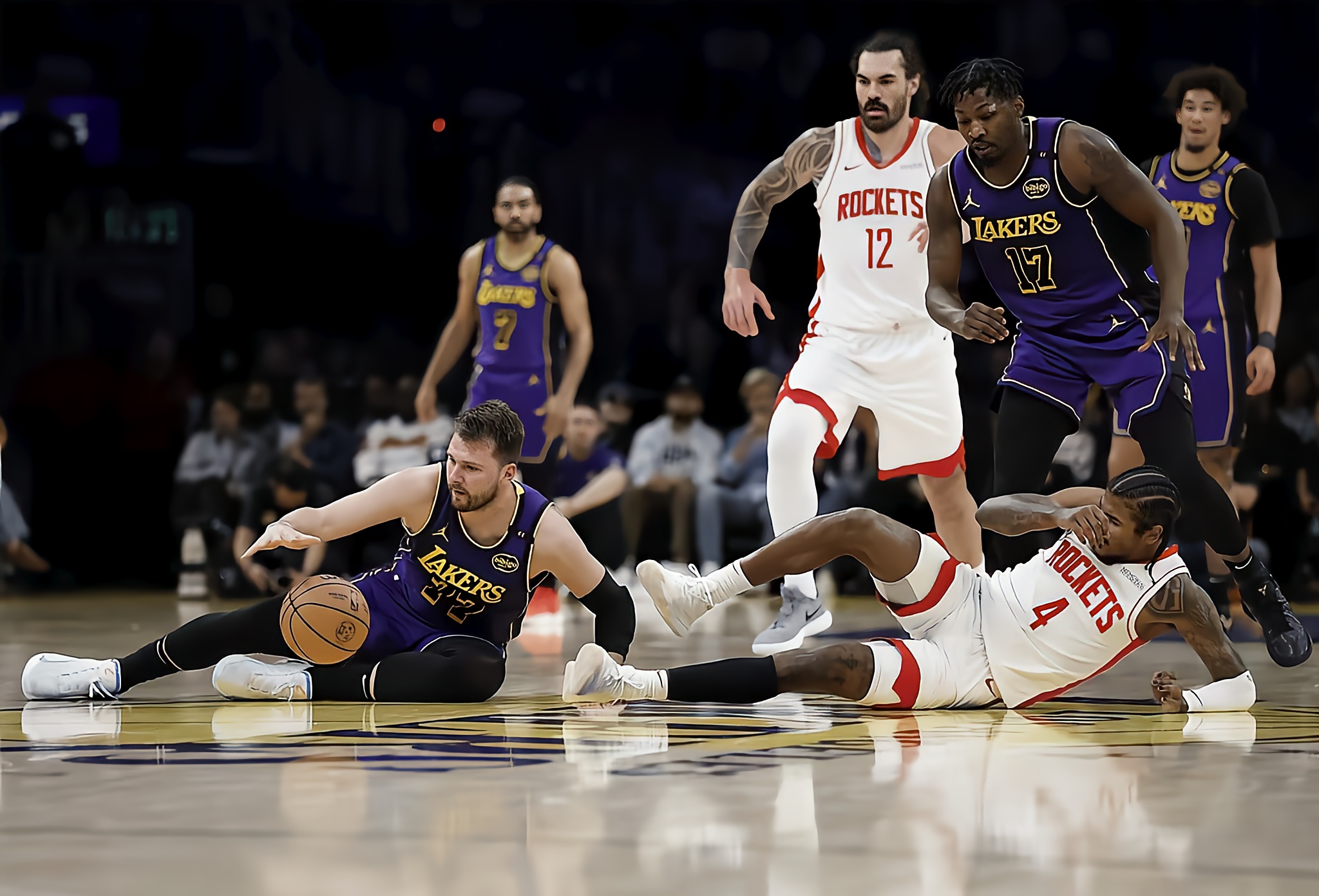 湖人老将发挥不俗,为球队贡献关键得分 湖人老将发挥不俗,为球队贡献关键得分