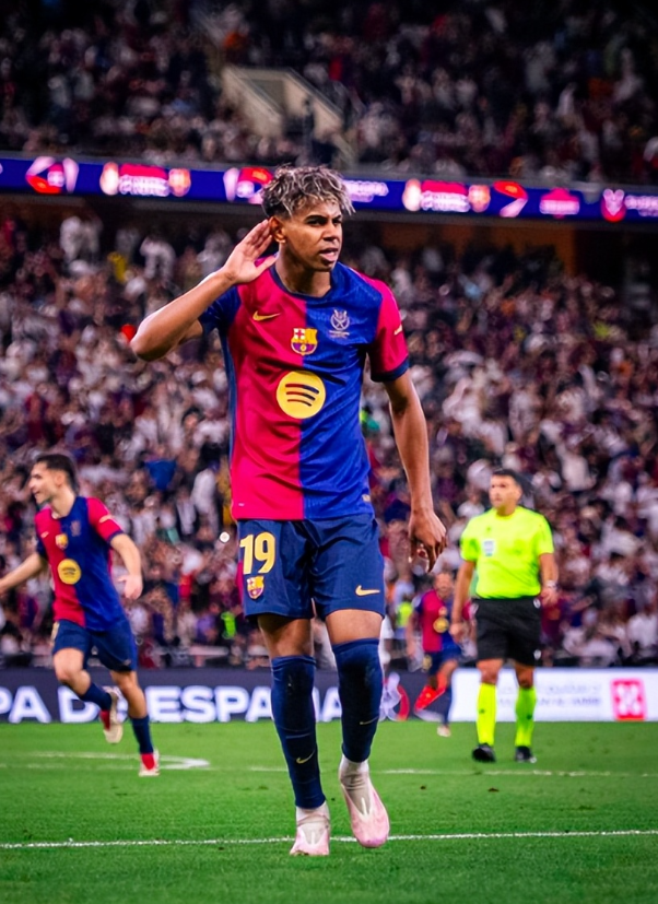 热身赛中，西班牙队球员状态佳