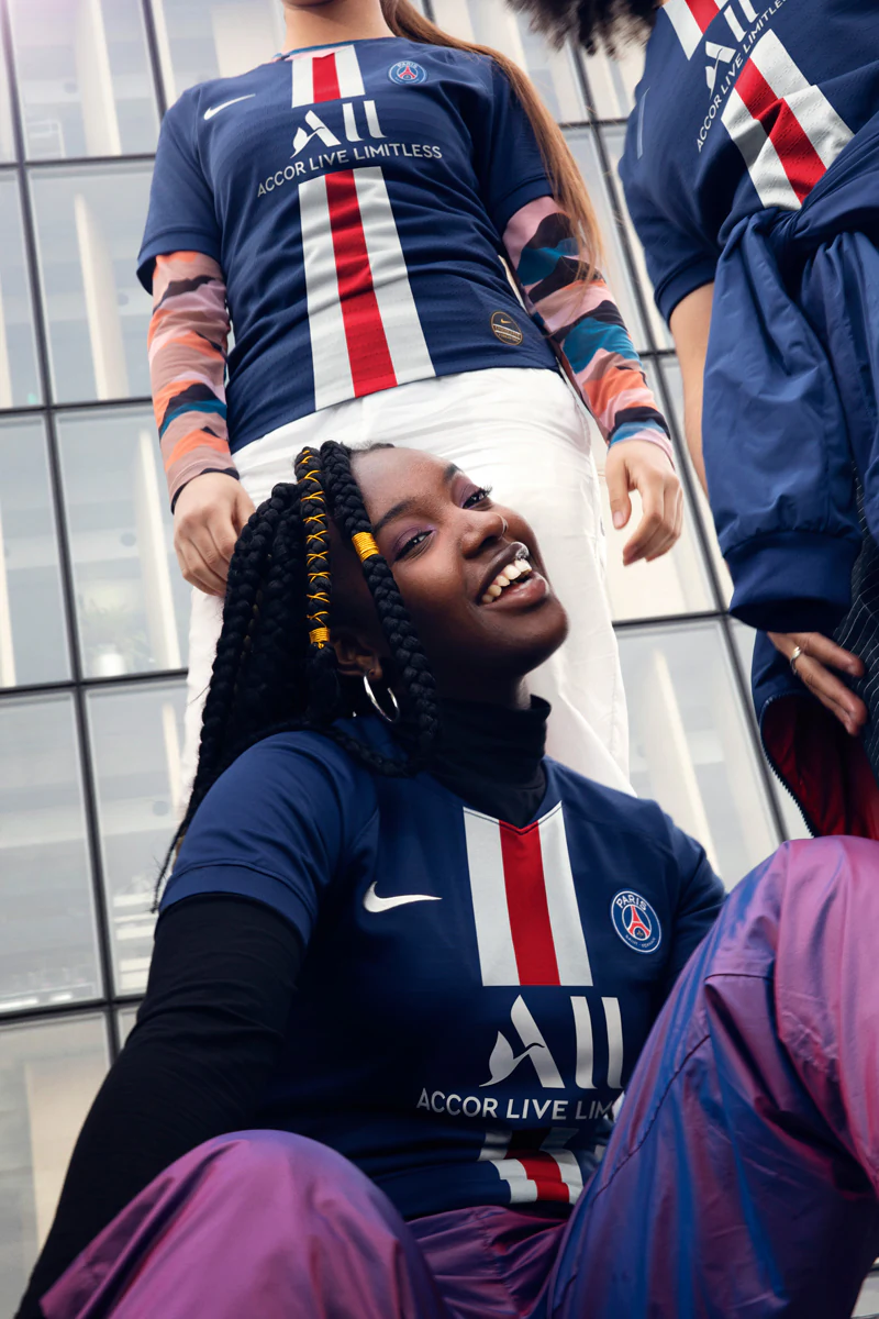 巴黎圣日耳曼前锋赞助青训营官方装备的简单介绍