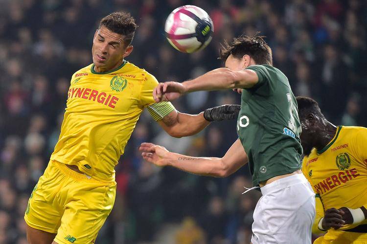 包含南特主场迎战马赛，取得保级关键胜利的词条