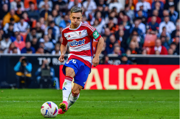 九游体育下载-萨拉戈萨球员进球令球队再获胜的简单介绍