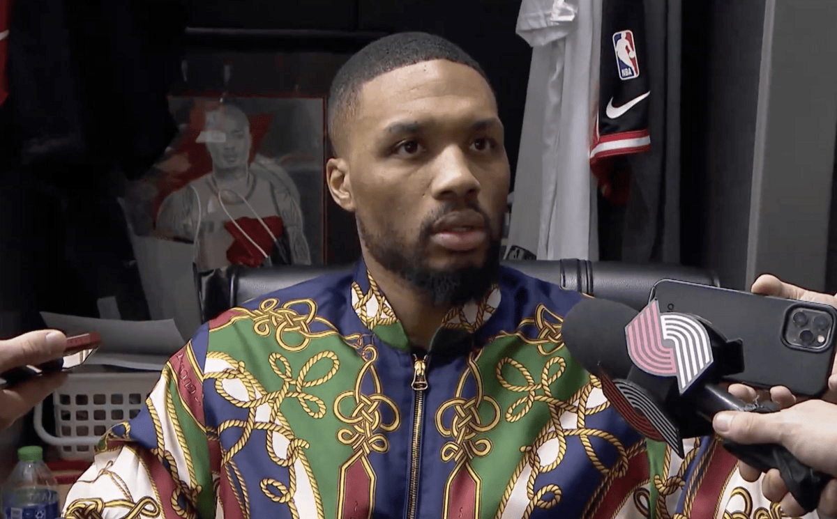 开拓者逆转尼克斯！利拉德砍下关键三分