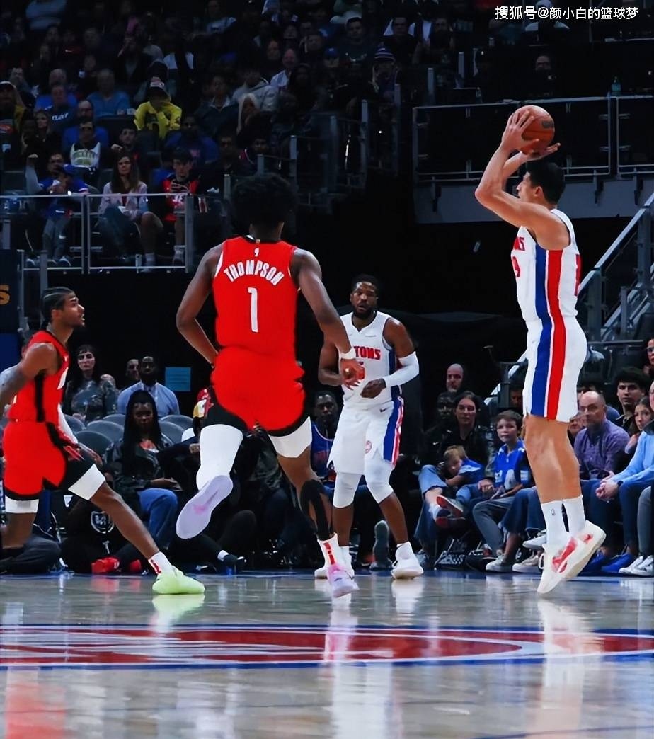 关于魔术胜活塞终结连败，哈里斯独得31分的信息